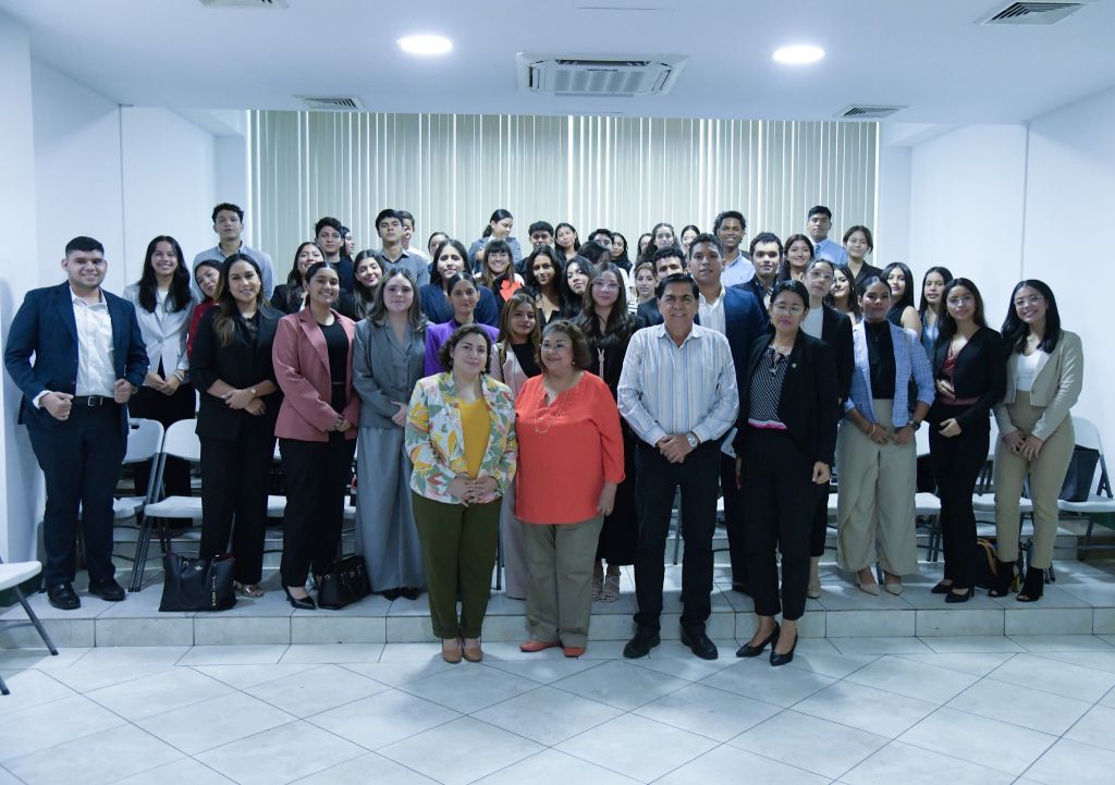 VISITA A ASAMBLEA