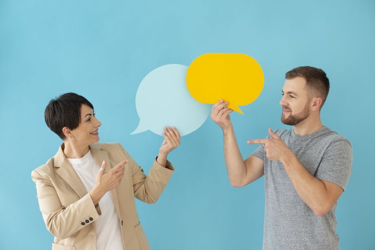 portrait-young-people-with-thought-bubble
