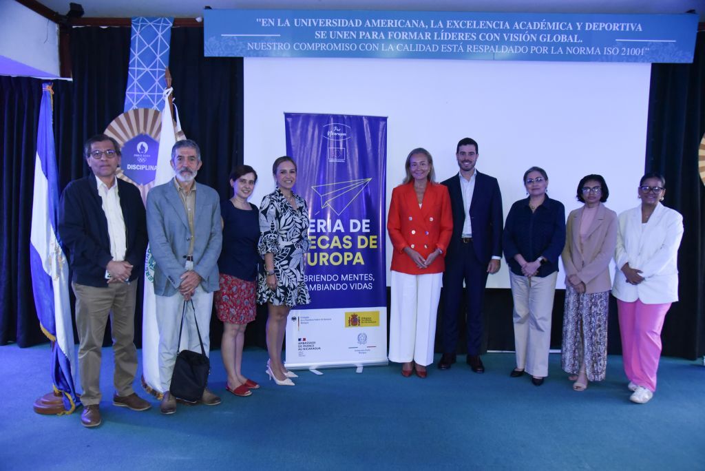IV Feria de Becas Europeas