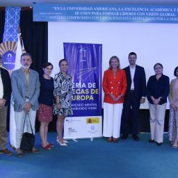 IV Feria de Becas Europeas