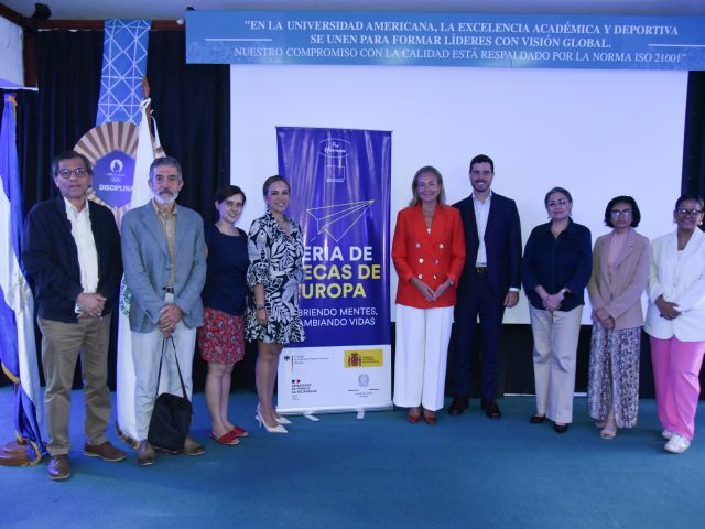 IV Feria de Becas Europeas
