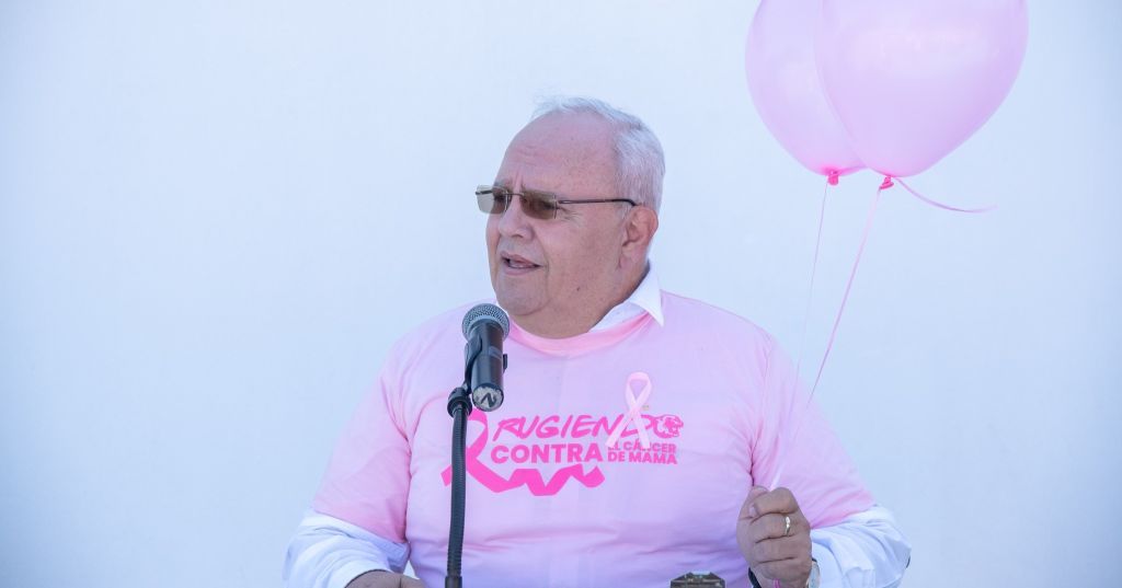 Rugiendo Contra el Cáncer de Mama