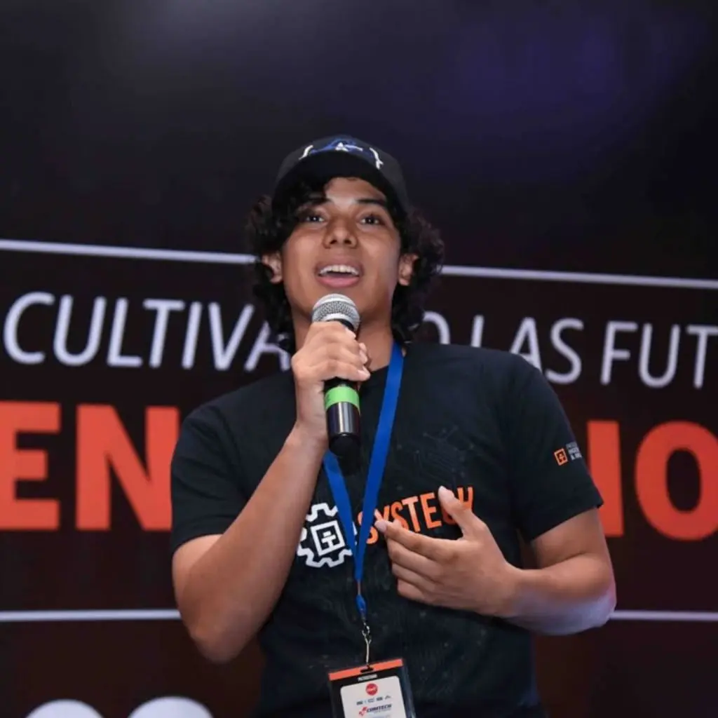 Comunidad Artemis-Devs UiPath Student Developer Champion Diego Mora
