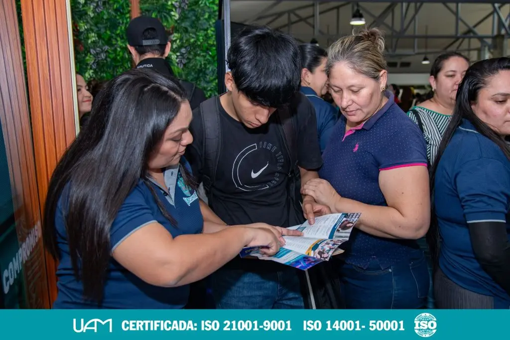 Feria Nacional de Becas