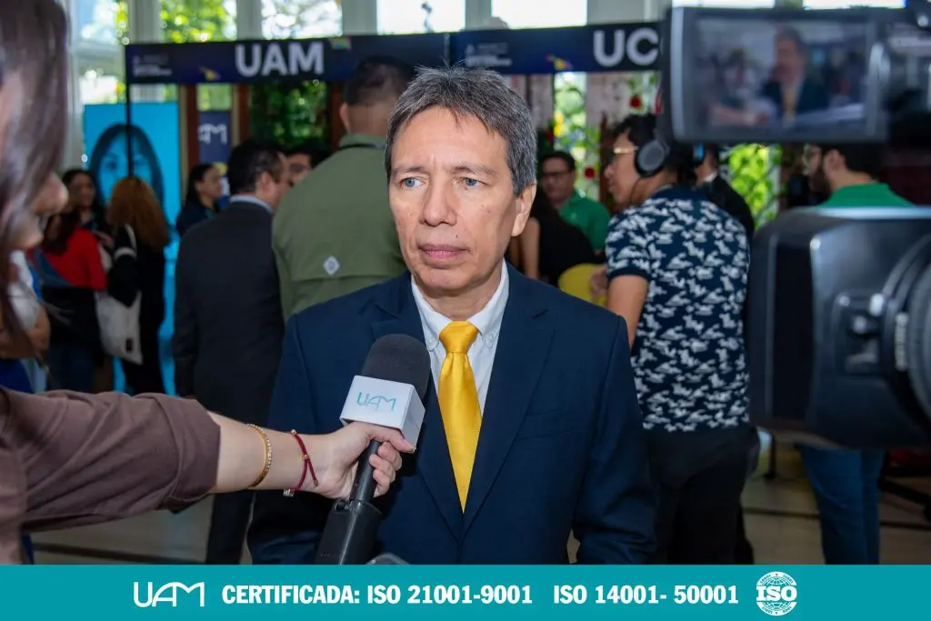 Feria Nacional de Becas