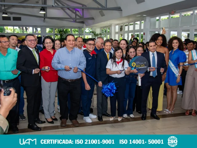 Feria Nacional de Becas