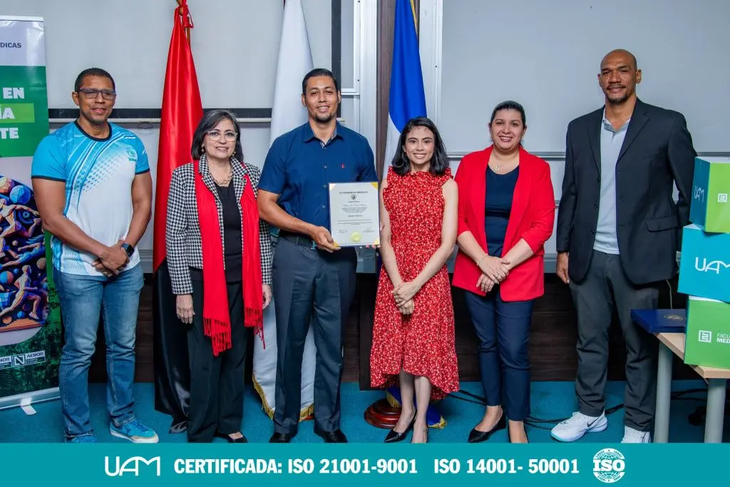 Diplomado en Baloncesto y del Diplomado en Salud Ocupacional